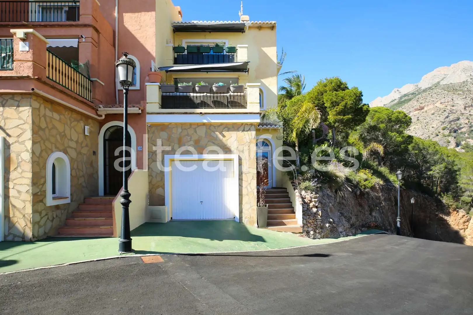 Exterior view of Houses for sale in Altea  with Air Conditioner, Private garden and Terrace