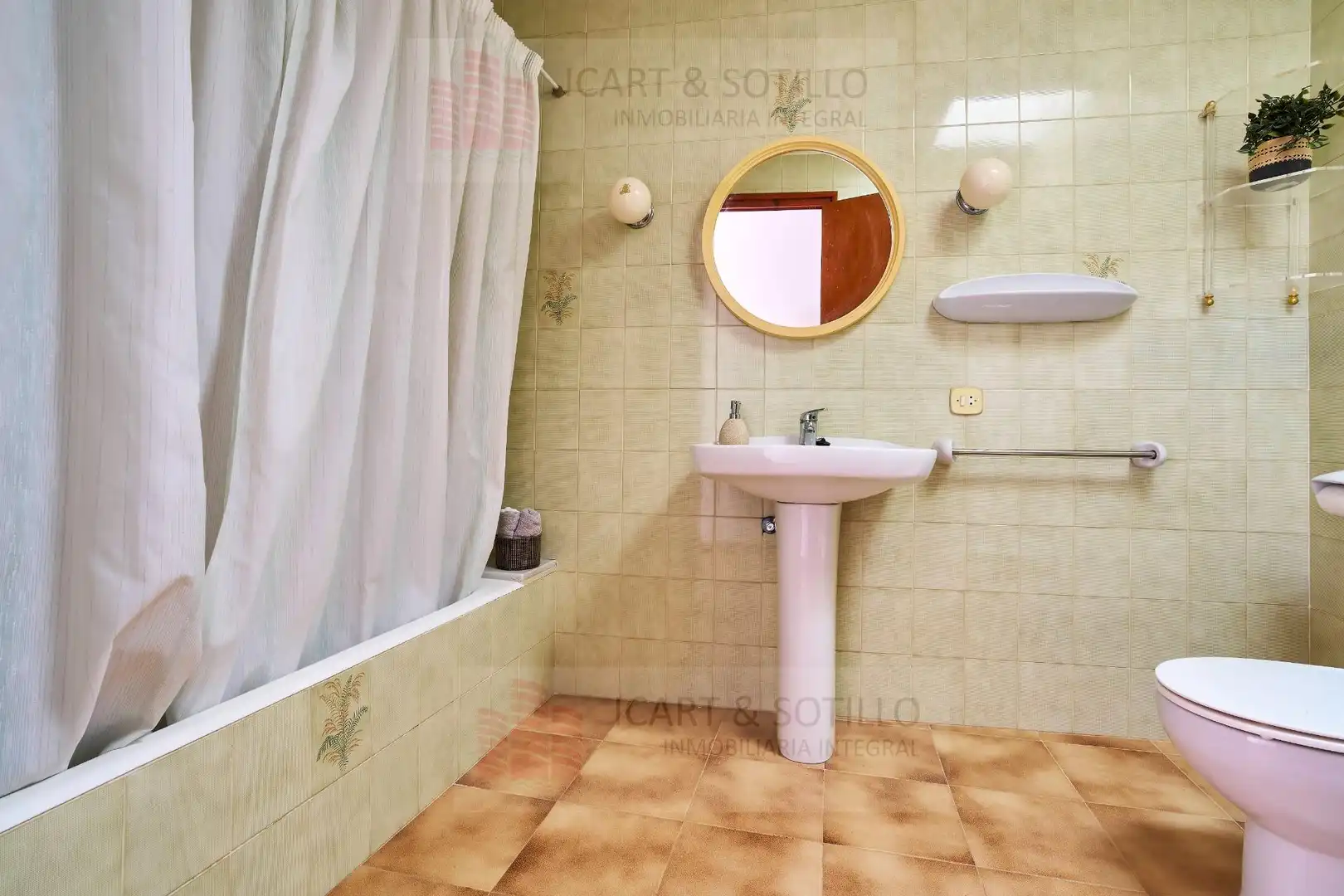 Bathroom of Houses for sale in Alcanar  with Terrace, Storage room and Swimming Pool