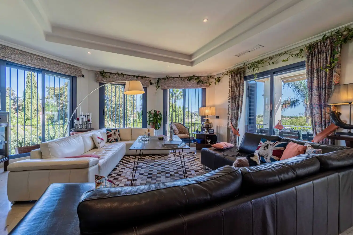 Living room of Houses for sale in Sotogrande Costa