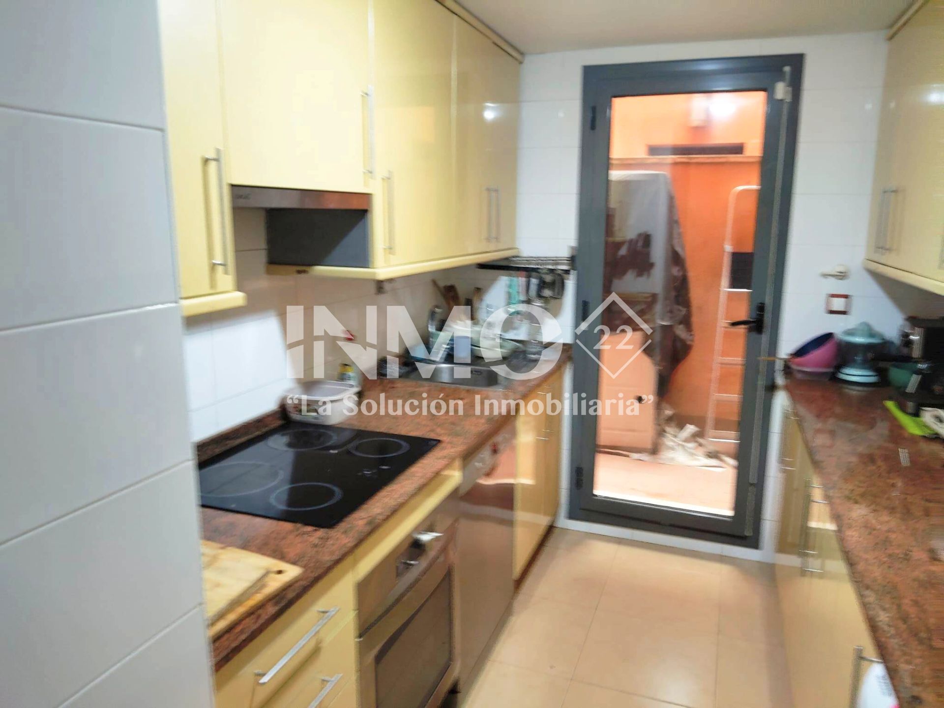 Cuina de Apartament en venda en Mont-roig del Camp amb Aire condicionat, Terrassa i Moblat