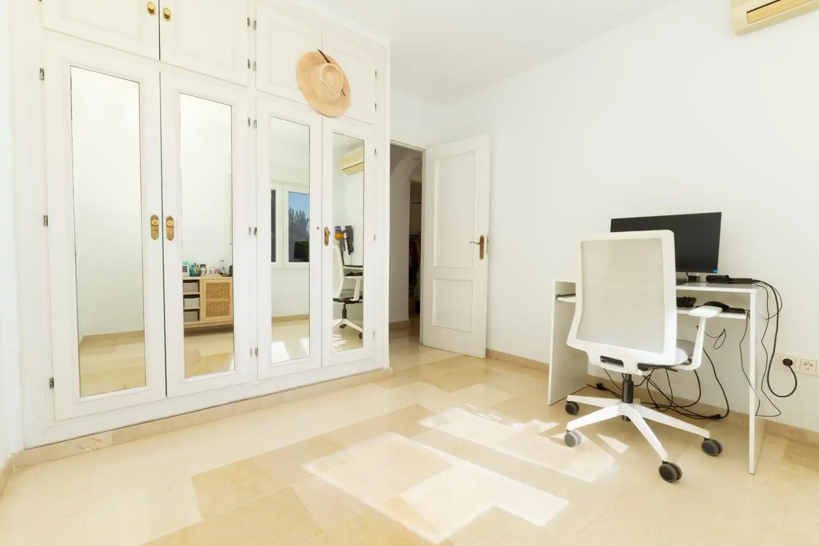 Bedroom of Detached homes for sale in Mijas