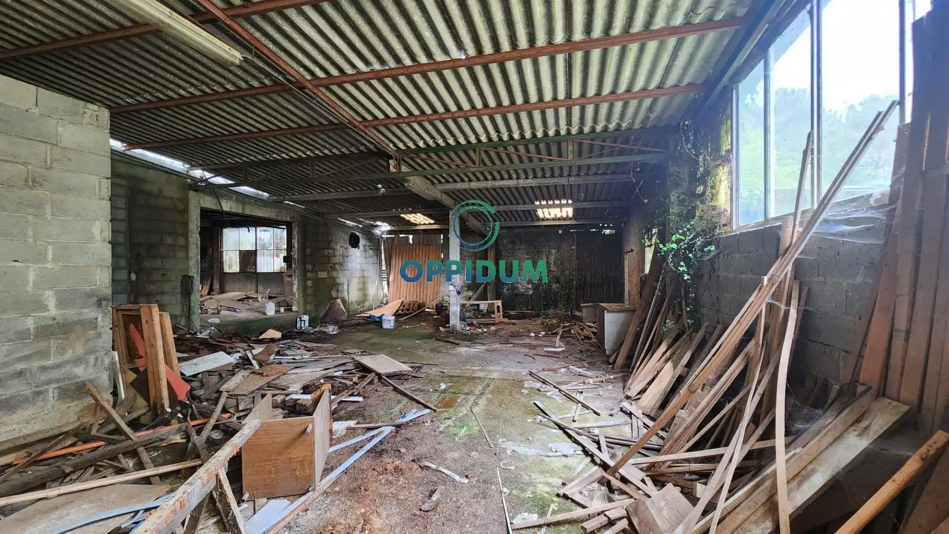 Industrial buildings for sale in Touro