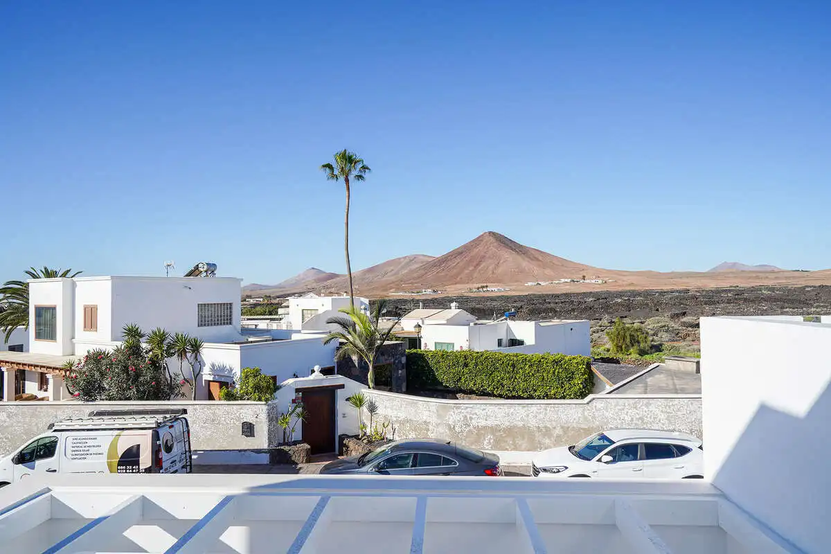 Vista exterior de Casa o chalet en venta en Teguise con Trastero y Piscina