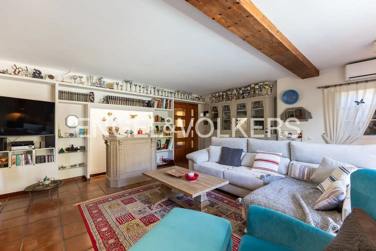 Sala d'estar de Casa o xalet en venda en Riba-roja de Túria amb Aire condicionat, Calefacció i Jardí privat