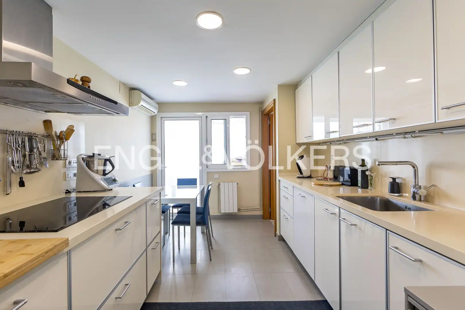 Cocina de Piso en venta en Sant Cugat del Vallès con Aire acondicionado, Calefacción y Parquet