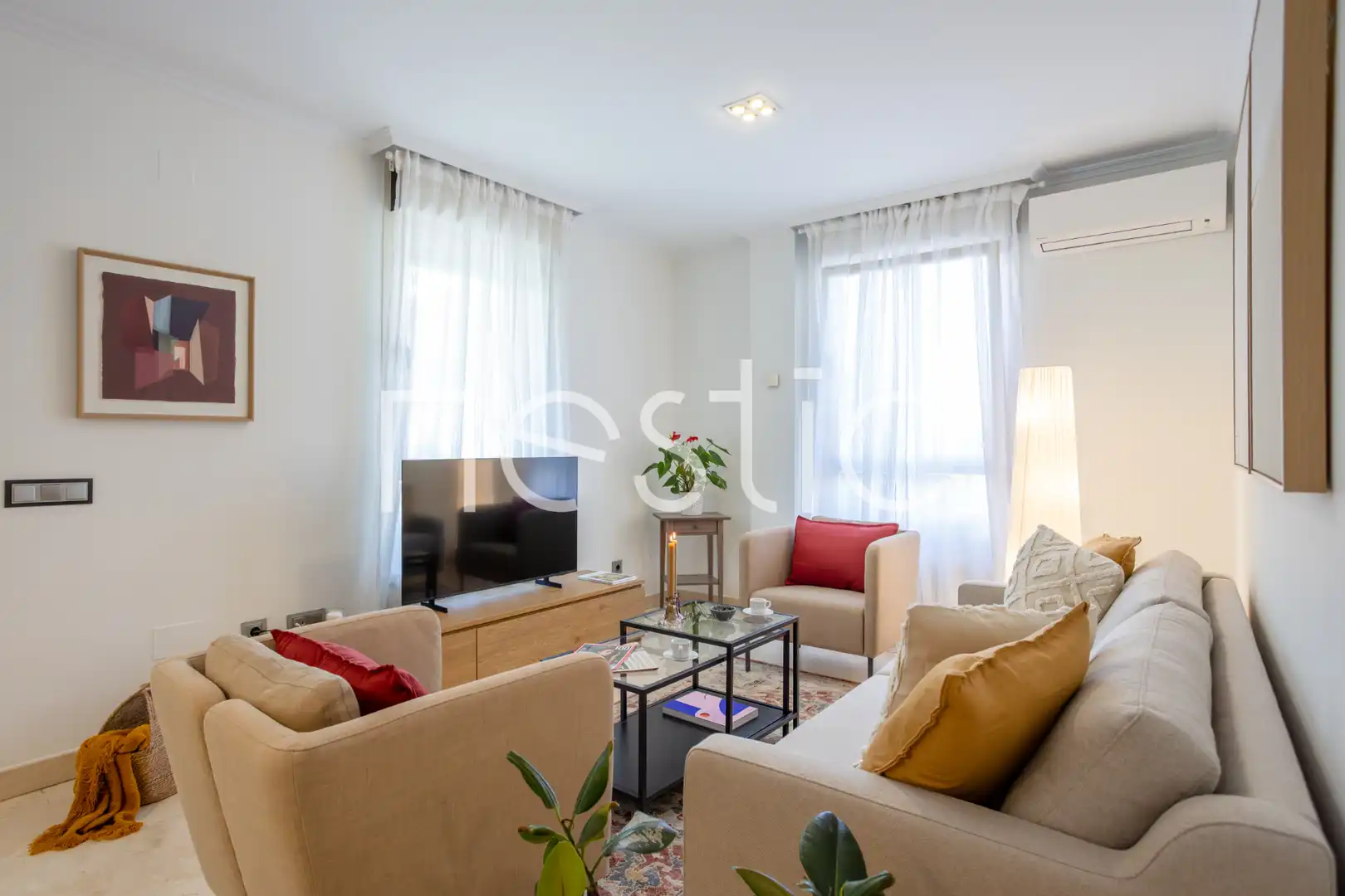Sala de estar de Apartamento de alquiler en Madrid con Aire acondicionado, Calefacción y Terraza