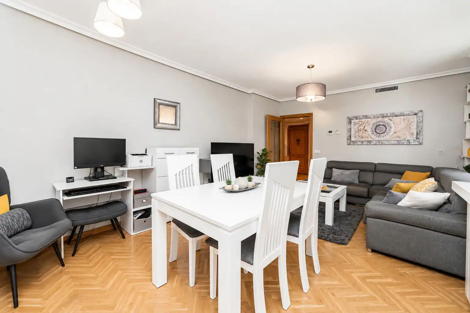 Appartamento con piscina in vendita a Calle Castillo de Arévalo, imagen 4
