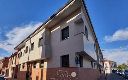 Exterior view of Attic for sale in Valladolid Capital  with Air Conditioner and Terrace