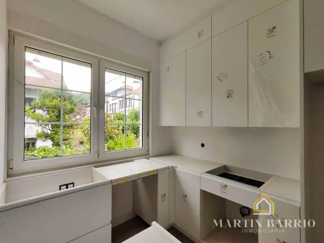 Cocina de Casa o chalet en venta en Bilbao  con Aire acondicionado, Calefacción y Jardín privado
