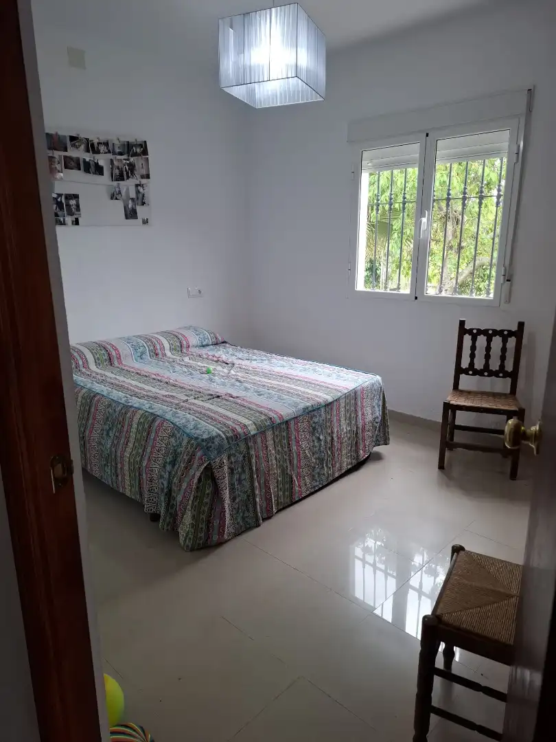 Dormitori de Finca rústica en venda en Fuente de Piedra amb Jardí privat, Piscina i Moblat