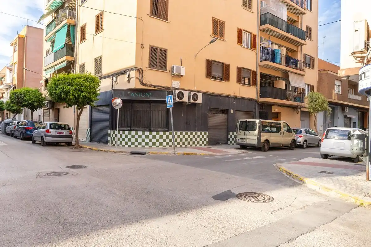 Außenansicht von Wohnung zum Verkauf in Moncada mit Heizung, Terrasse und Balkon