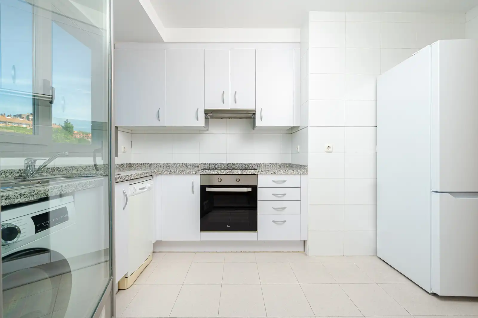 Kitchen of Flat for sale in Valladolid  with Storage room