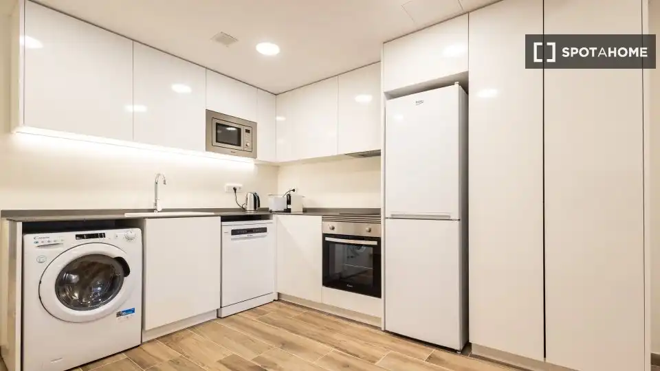 Cocina de Piso de alquiler en Valencia con Aire acondicionado, Calefacción y Amueblado