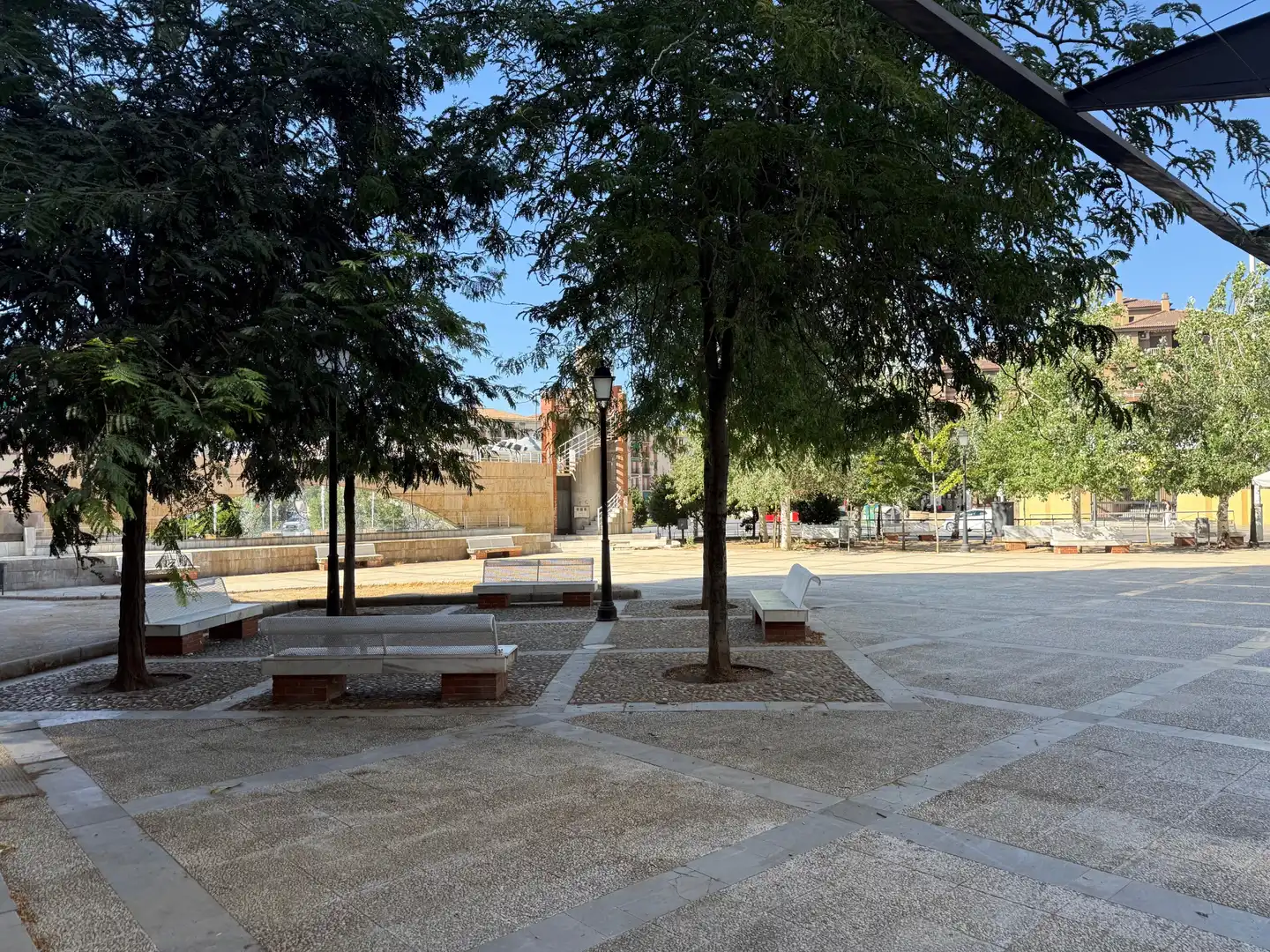 Vista exterior de Apartamento en venta en Granada con Aire acondicionado, Calefacción y Amueblado