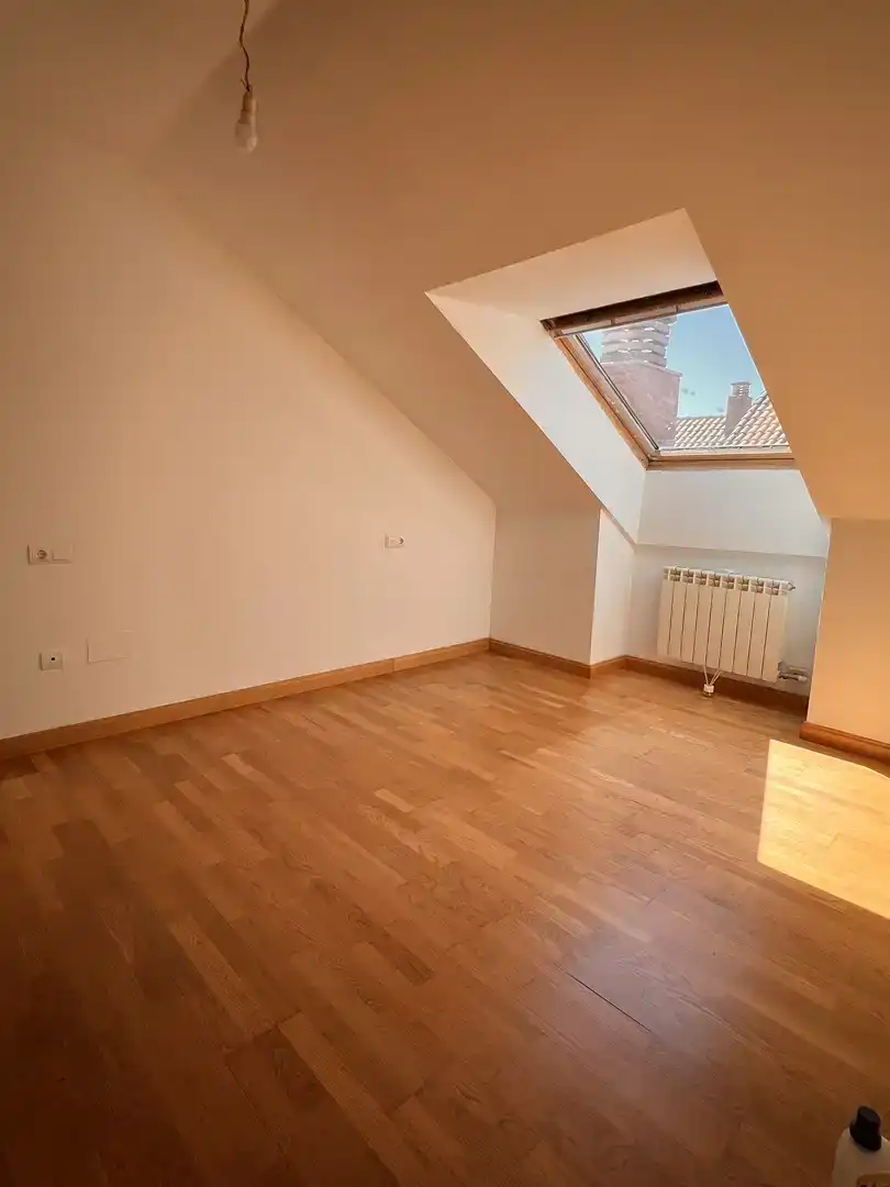 Habitación de Dúplex en venta en San Andrés del Rabanedo