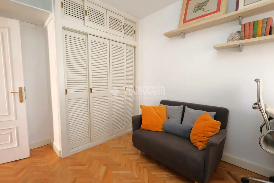 Habitación de Piso en venta en Madrid con Aire acondicionado y Calefacción