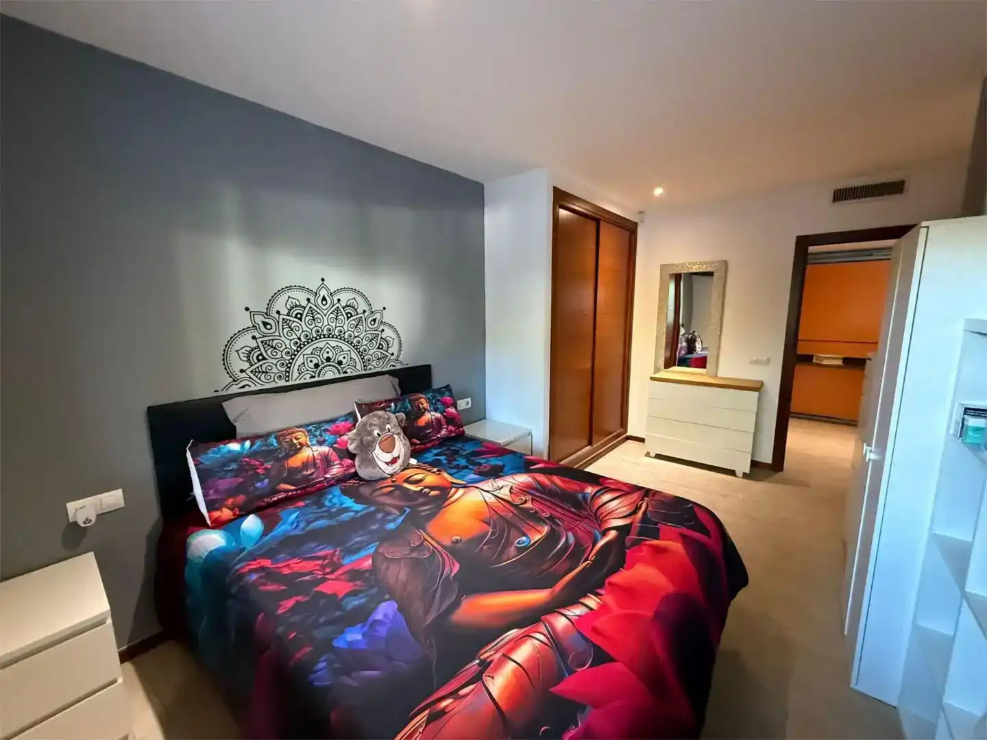 Schlafzimmer von Wohnungen zur Miete in Santa Eulària des Riu mit Klimaanlage und Schwimmbad