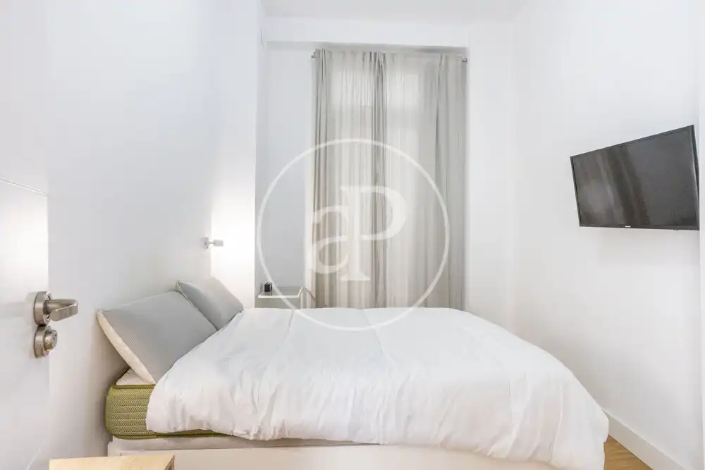 Schlafzimmer von Wohnung zur Miete in Valencia mit Klimaanlage, Terrasse und Möbliert