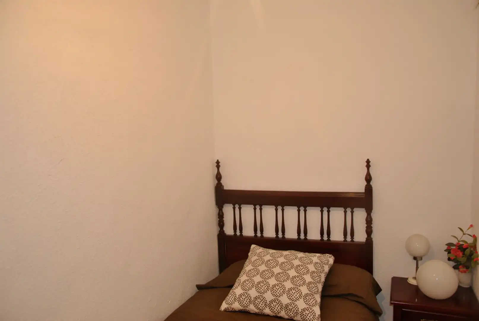 Schlafzimmer von Einfamilien-Reihenhaus zum Verkauf in Tejeda de Tiétar mit Heizung, Terrasse und Möbliert