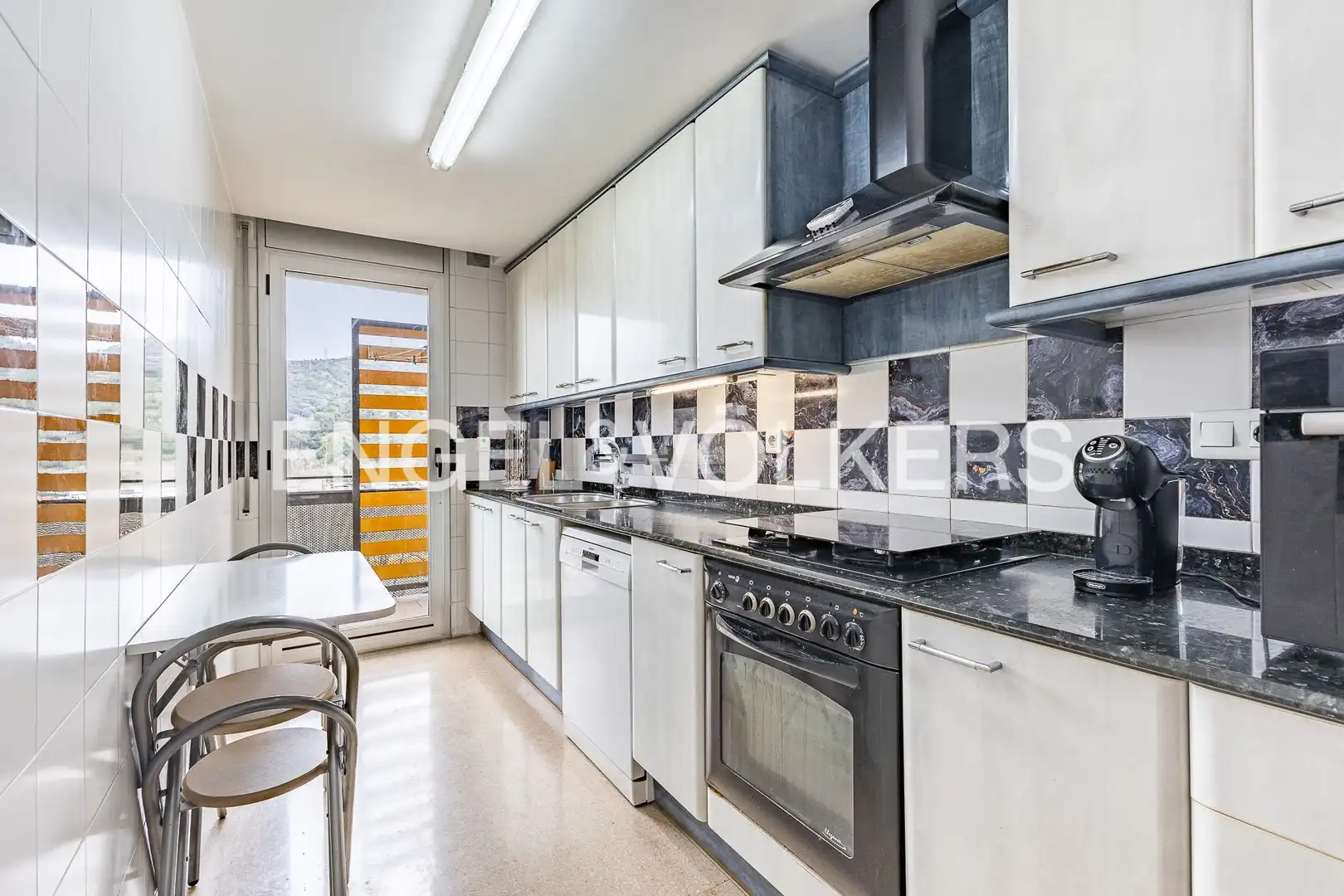 Cuina de Pis en venda en Barcelona amb Aire condicionat, Calefacció i Parquet