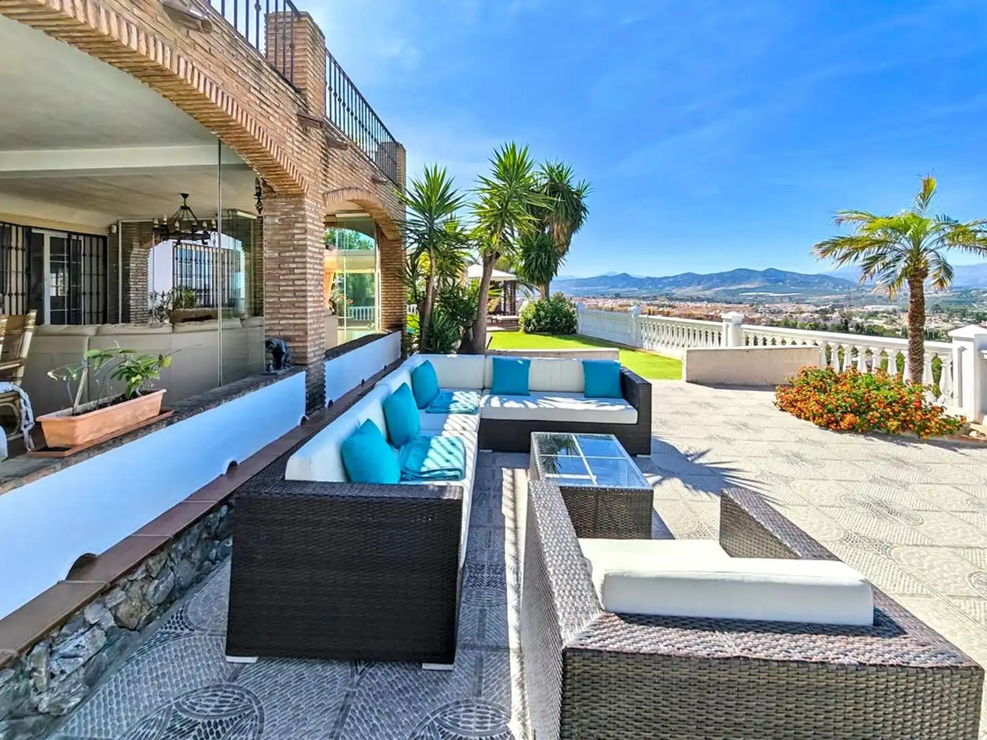 Terrasse von Haus oder Chalet zum Verkauf in Alhaurín de la Torre mit Privatgarten, Terrasse und Abstellraum
