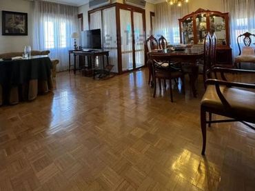 Appartamento con ascensore in vendita a Centro