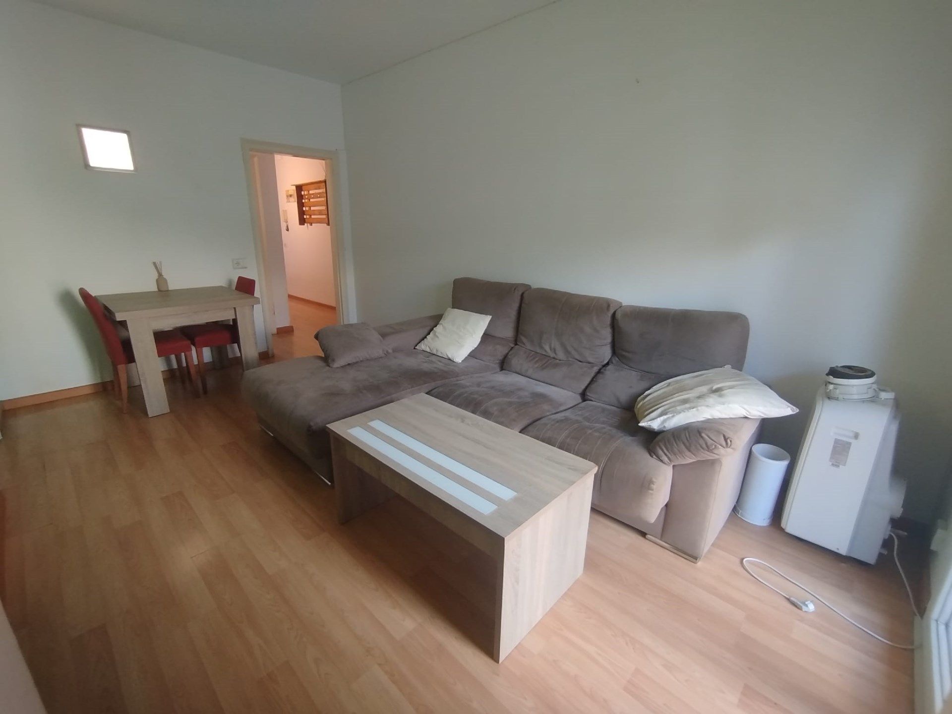 Sala de estar de Piso en venta en Girona Capital con Calefacción y Balcón