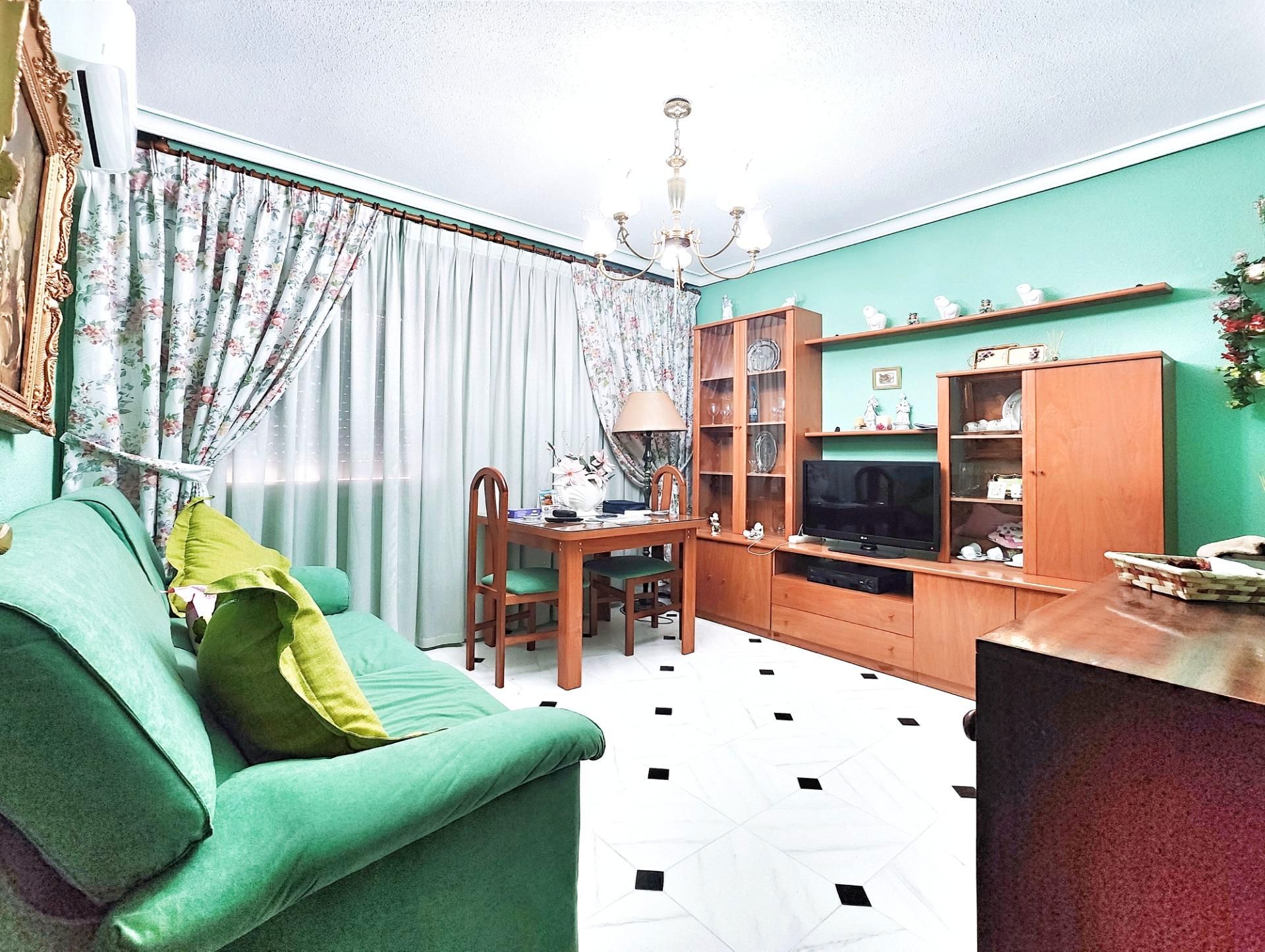 Sala d'estar de Pis en venda en Puertollano amb Aire condicionat, Calefacció i Traster