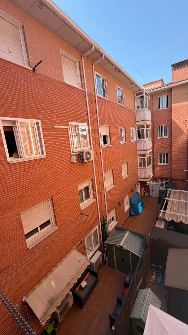 Vista exterior de Piso en venta en Valdemoro con Aire acondicionado, Calefacción y Parquet