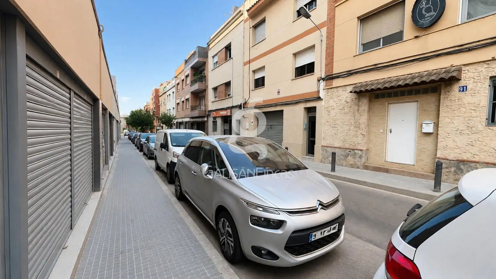 Vista exterior de Local de lloguer en Cornellà de Llobregat