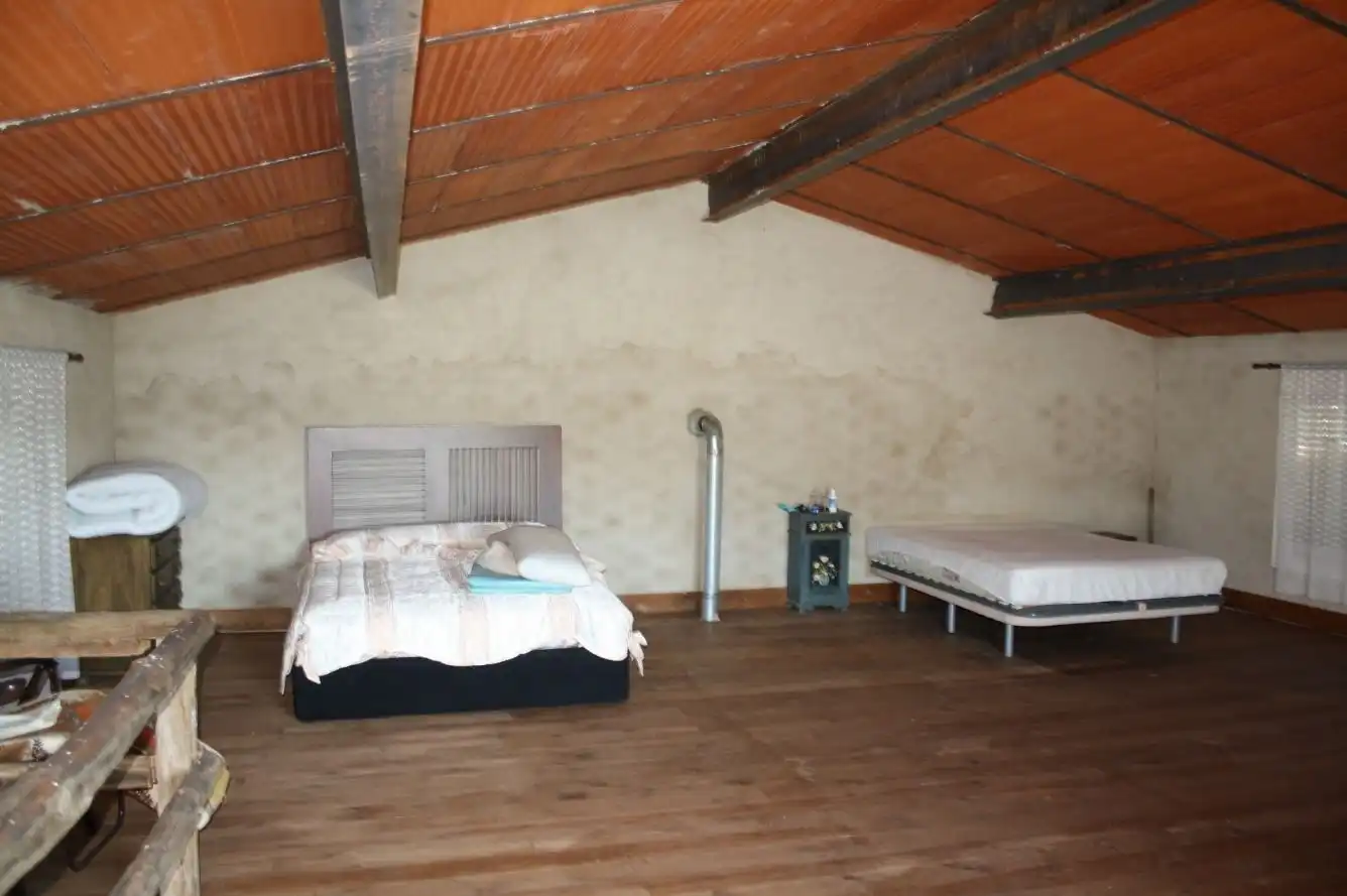Habitación de Finca rústica en venta en Torremenga con Jardín privado, Terraza y Amueblado