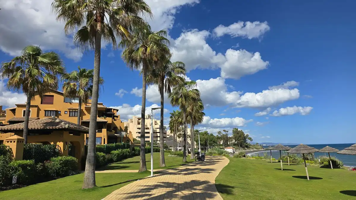 Piso con ascensor en venta en Estepona Pueblo, imagen 5