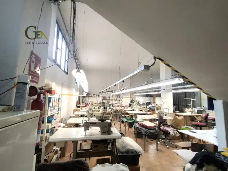 Commercial properties for sale in Zizurkil  with Heating