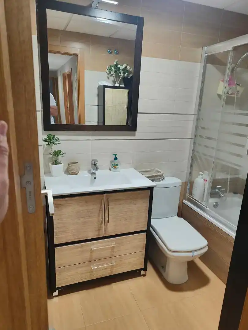 Baño de Piso en venta en Baena con Aire acondicionado, Trastero y Amueblado