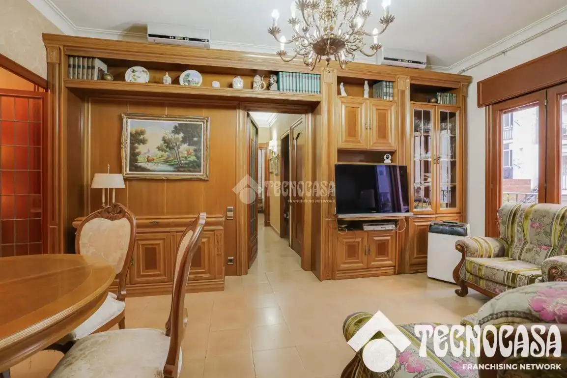 Sala de estar de Piso en venta en Barcelona con Calefacción y Balcón