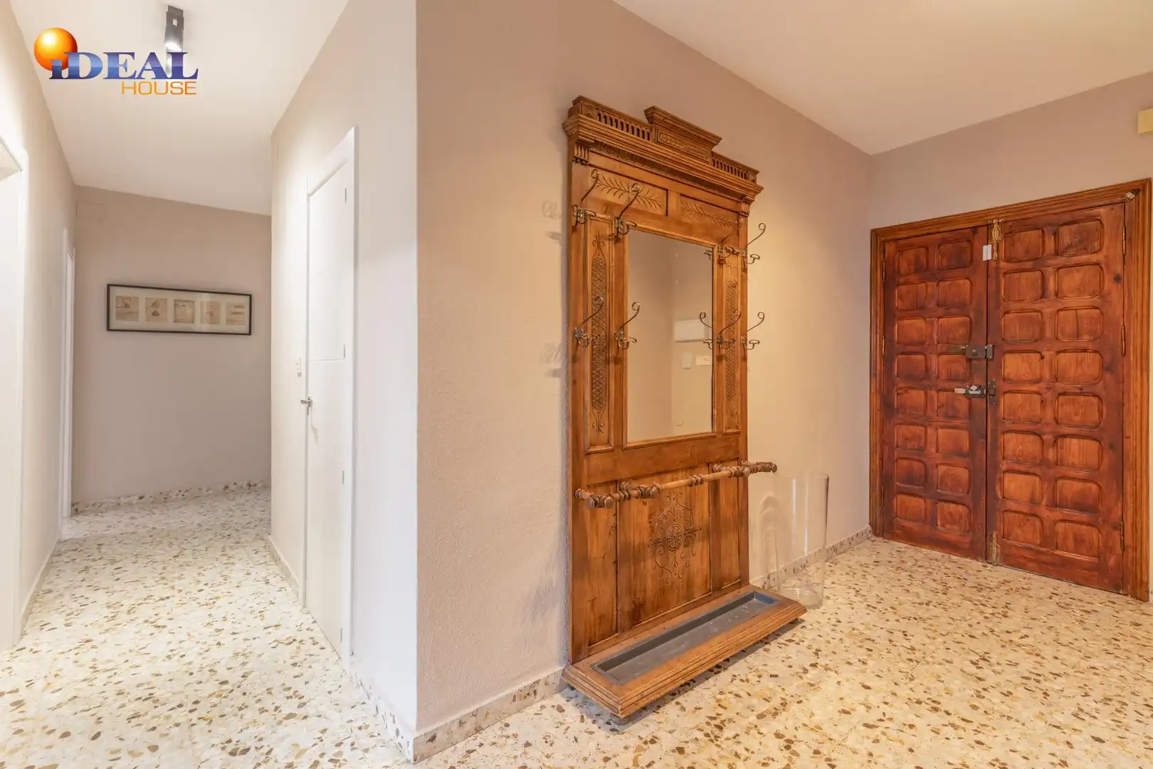 House with pool for sale in Avenida del Puente Nuevo, imagen 7