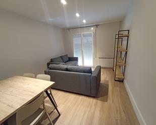 Living room of Flat to rent in Vic  with Balcony