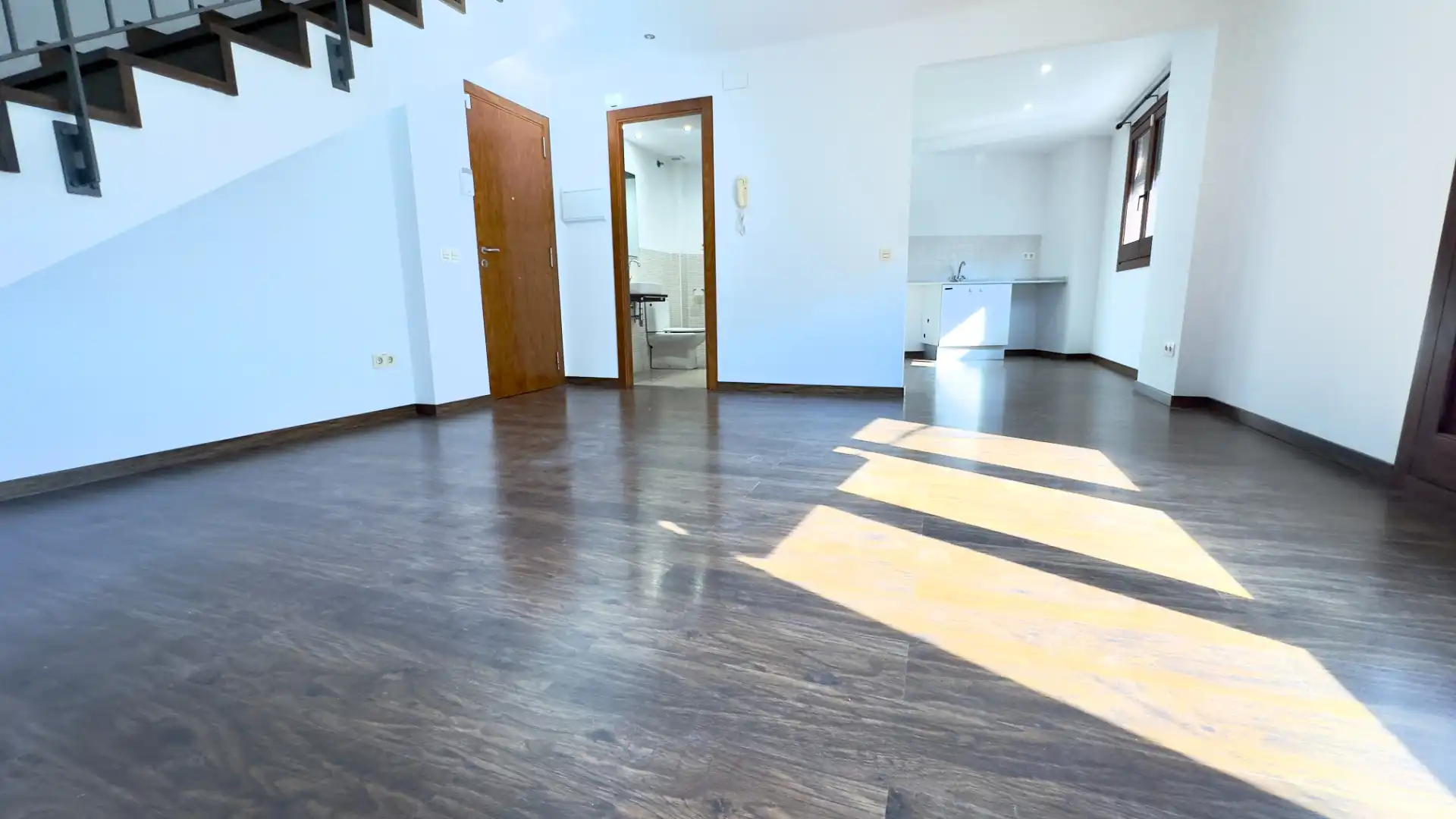 Sala de estar de Dúplex en venta en Sant Llorenç Savall con Calefacción, Parquet y Horno