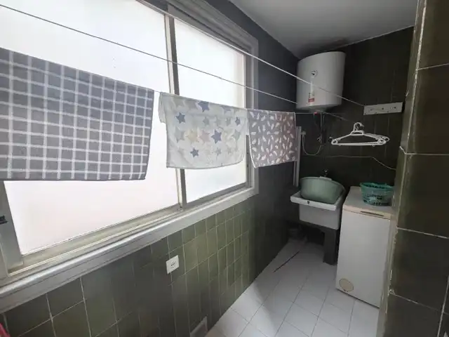 Baño de Piso en venta en Huelva con Aire acondicionado, Calefacción y Parquet