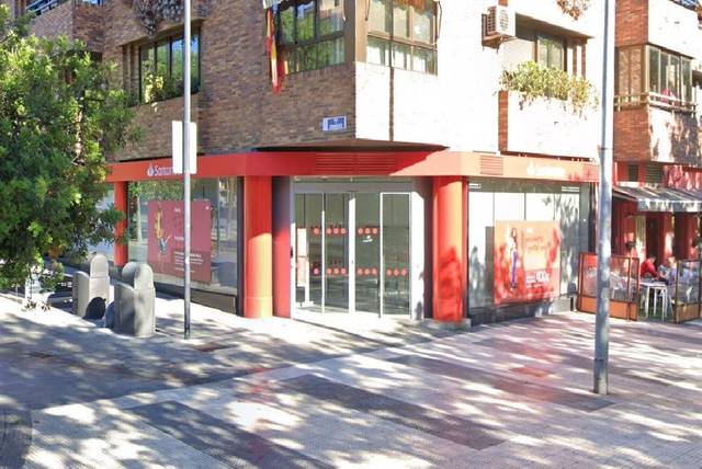 Local comercial en Alquiler en Avenida ESPAÑA en Casco Antiguo