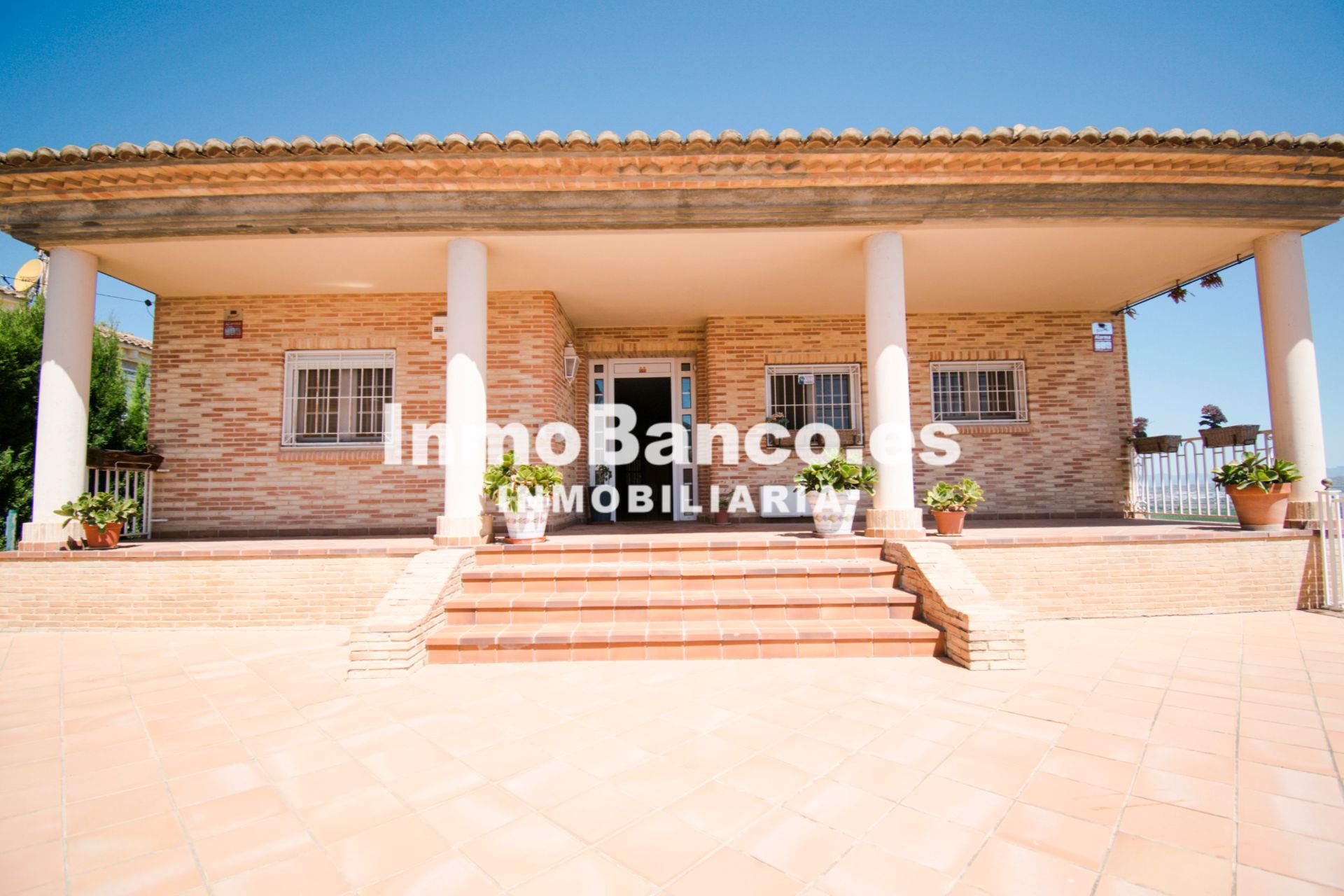 Exterior view of House or chalet for sale in Chiva  with Swimming Pool