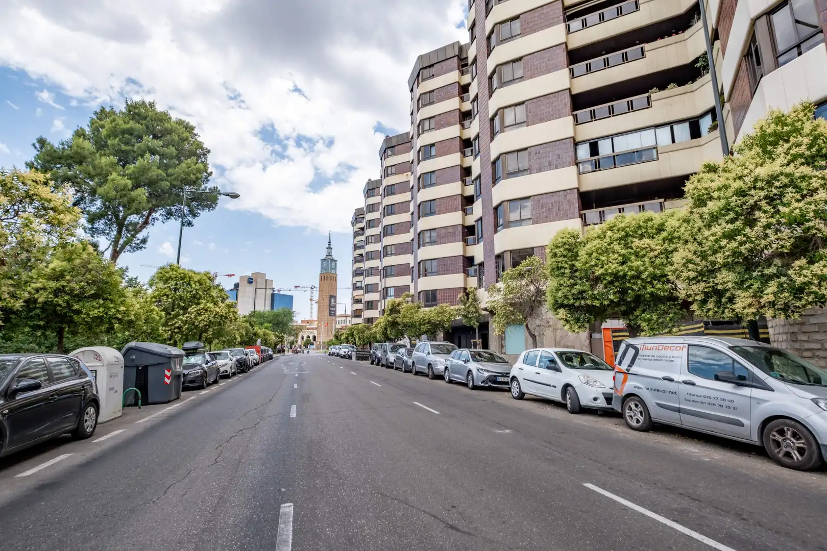 Außenansicht von Wohnung zum Verkauf in Zaragoza mit Klimaanlage, Heizung und Parkett