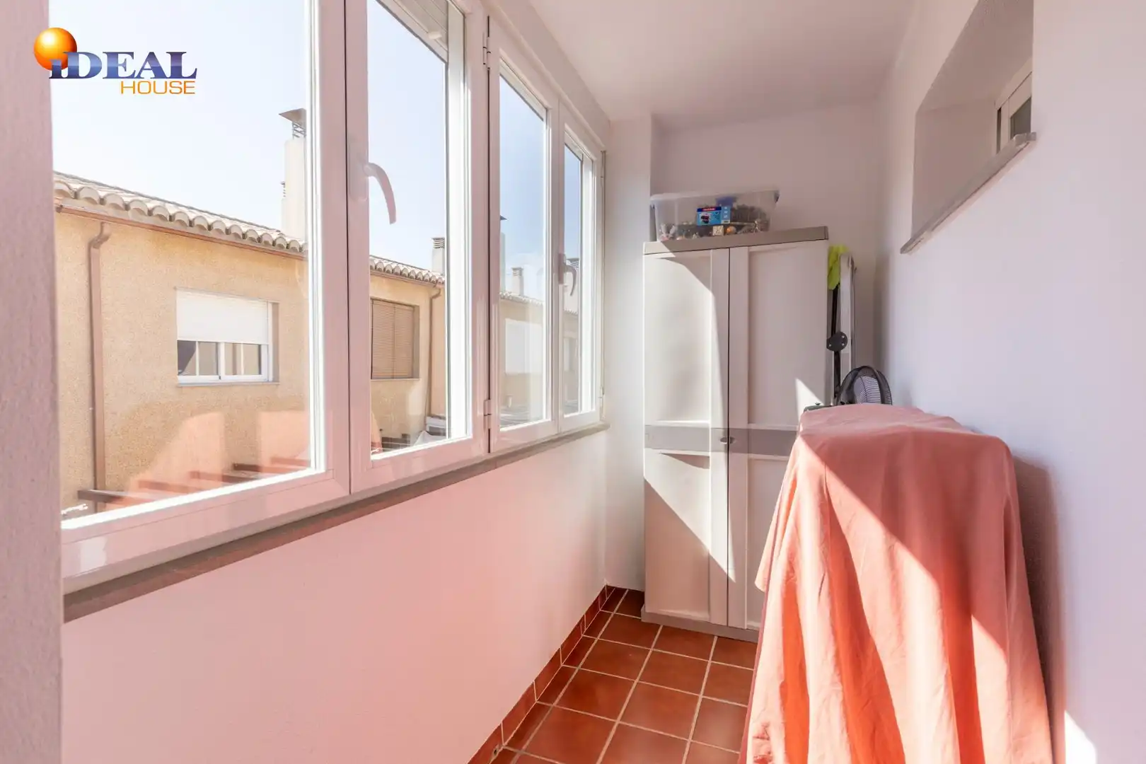 Terrassa de Casa adosada en venda en Armilla amb Calefacció