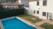 Swimming pool of House or chalet for sale in  Córdoba Capital  with Heating, Private garden and Parquet flooring