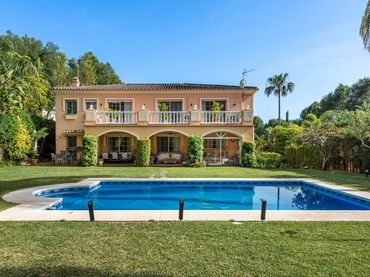 Adosado en venta en Nueva Andalucía