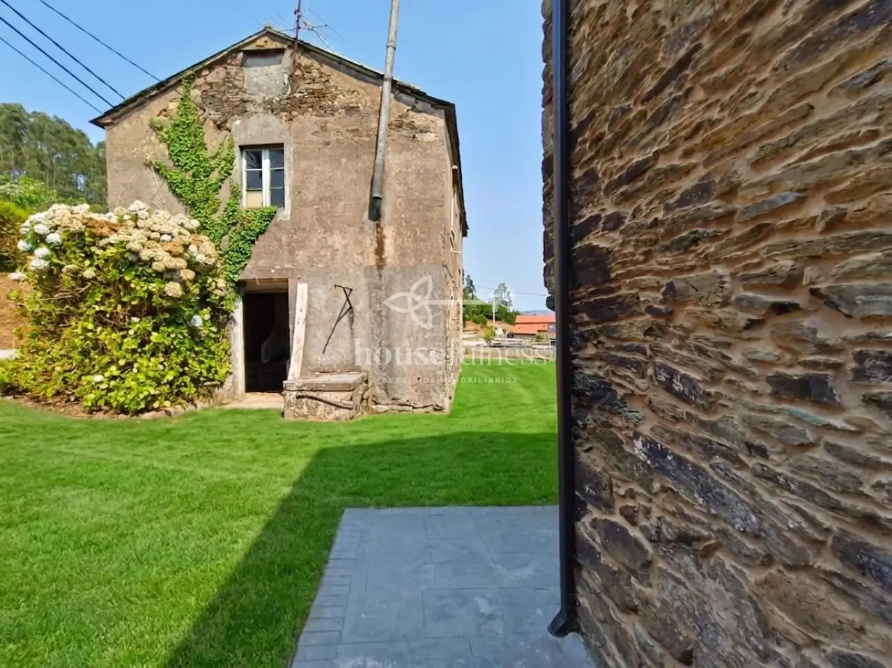 Vista exterior de Casa o xalet en venda en Cerdido amb Calefacció, Jardí privat i Terrassa