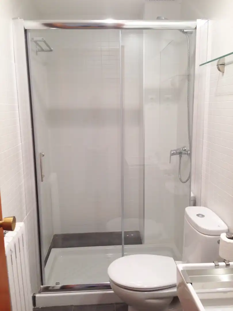 Baño de Apartamento de alquiler en Zaragoza con Calefacción, Amueblado y Horno