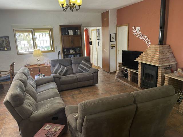 Casa-chalet en Venta en Confrides