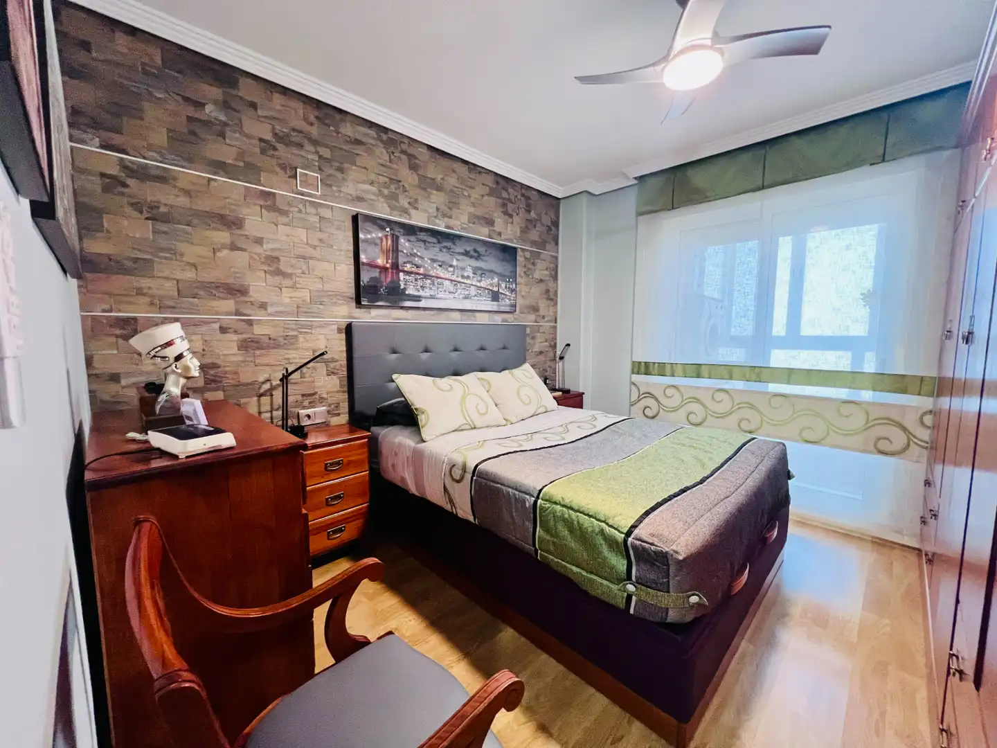 Habitación de Piso en venta en Petrer con Calefacción y Balcón