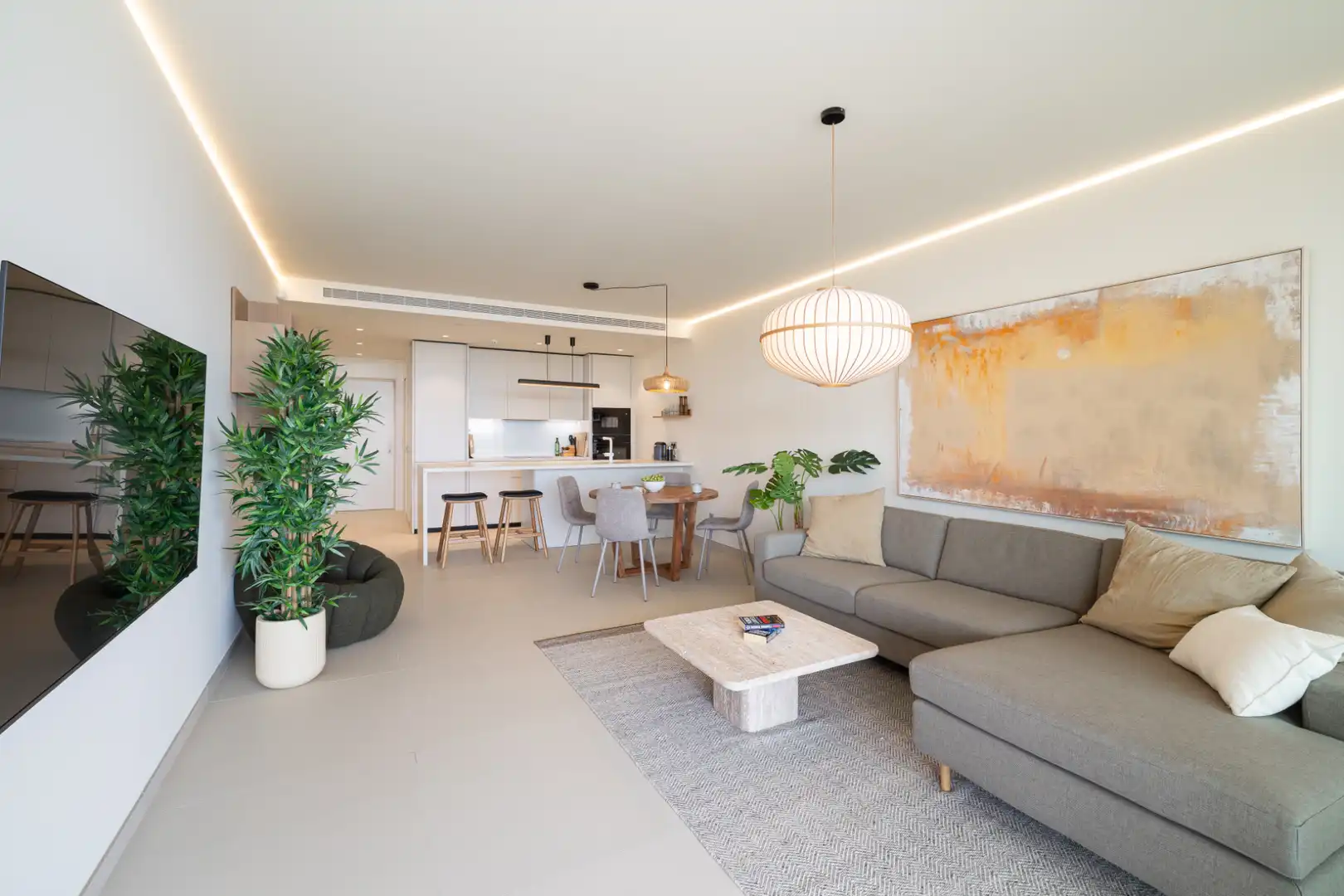 Wohnzimmer von Wohnungen zur Miete in Fuengirola mit Klimaanlage, Terrasse und Möbliert